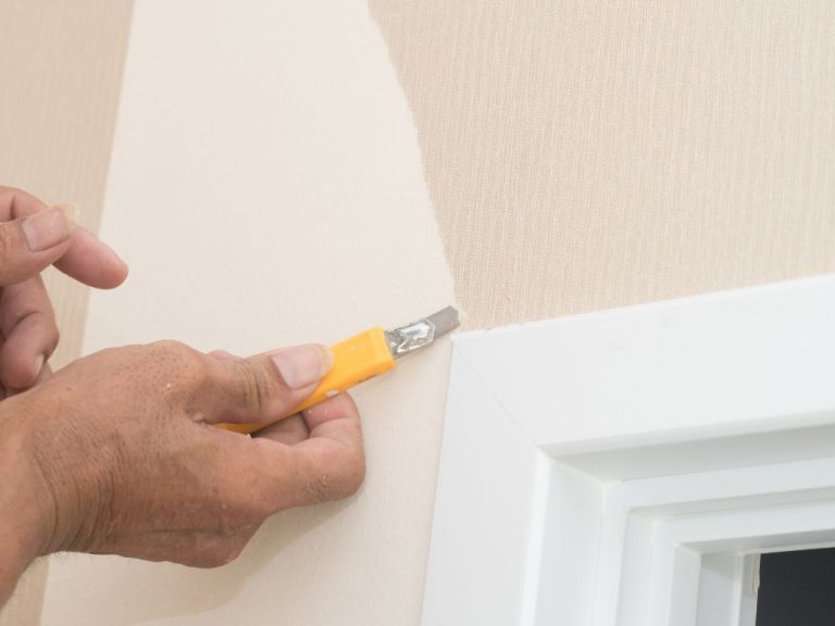 How to Tackle Stubborn Wallpaper: Expert Tips and Tricks