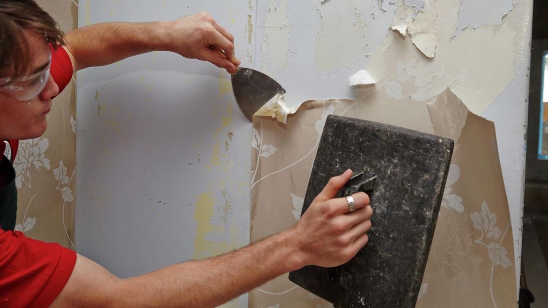 Unveiling Elegance: Mastering the Art of Wallpaper Removal