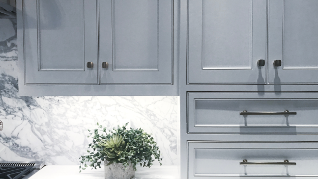 What Factors Should I Consider When Choosing a Cabinet Staining Service What Factors Should I Consider When Choosing a Cabinet Staining Service