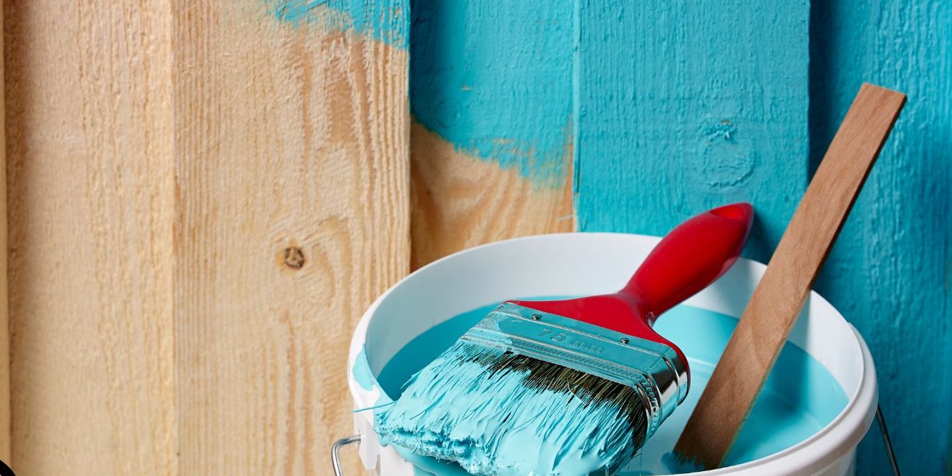 DIY vs Professional Fence Painting Which is Right for You DIY vs Professional Fence Painting Which is Right for You