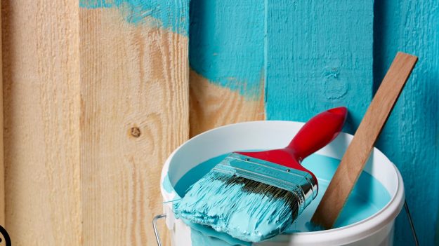 DIY vs Professional Fence Painting Which is Right for You DIY vs Professional Fence Painting Which is Right for You