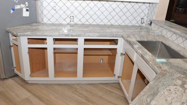 How Does Cabinet Painting Service Compare to Cabinet Replacement How Does Cabinet Painting Service Compare to Cabinet Replacement?