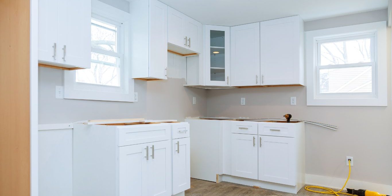 The Top 5 Mistakes People Make When Staining Their Cabinets (And How to Fix Them)