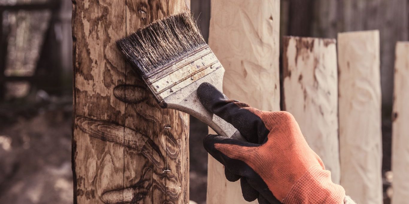 What to Expect During a Professional Fence Painting Service: A Step-by-Step Overview